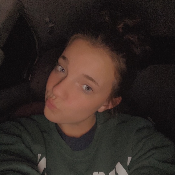 Meet your Posher, Shelby - Picture 1 of 1